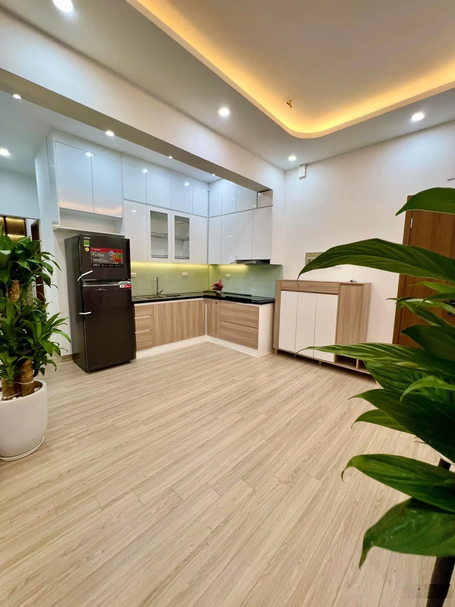Bán Mỹ Sơn Tower: 2N/2WC, Full nội thất luxury, DT: 90m, vị trí đẹp - giá: 3.7 tỷ (LH: 0976 370 ***