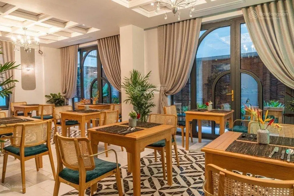 Siêu phẩm góc 2 mặt tiền thương hiệu Nguyễn Văn Thủ - Phan Kế Bính Q1 - DT: 9x19m 5 lầu giá 70 tỷ
