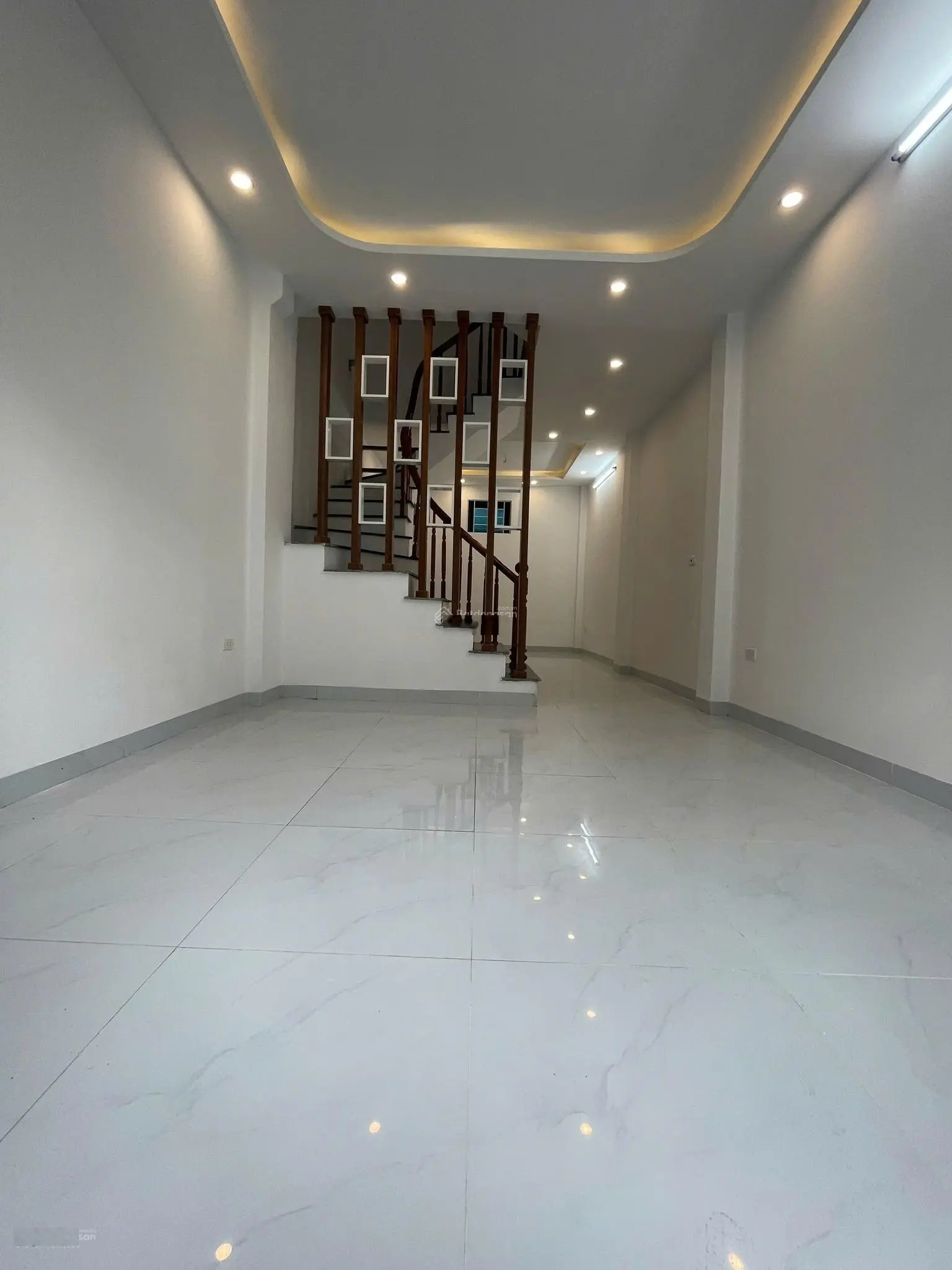 Siêu hot! Nhà ngay Vành Đai 4, Quốc lộ 21B. 4 tầng 35m², sổ đỏ chính chủ, ô tô đỗ cửa