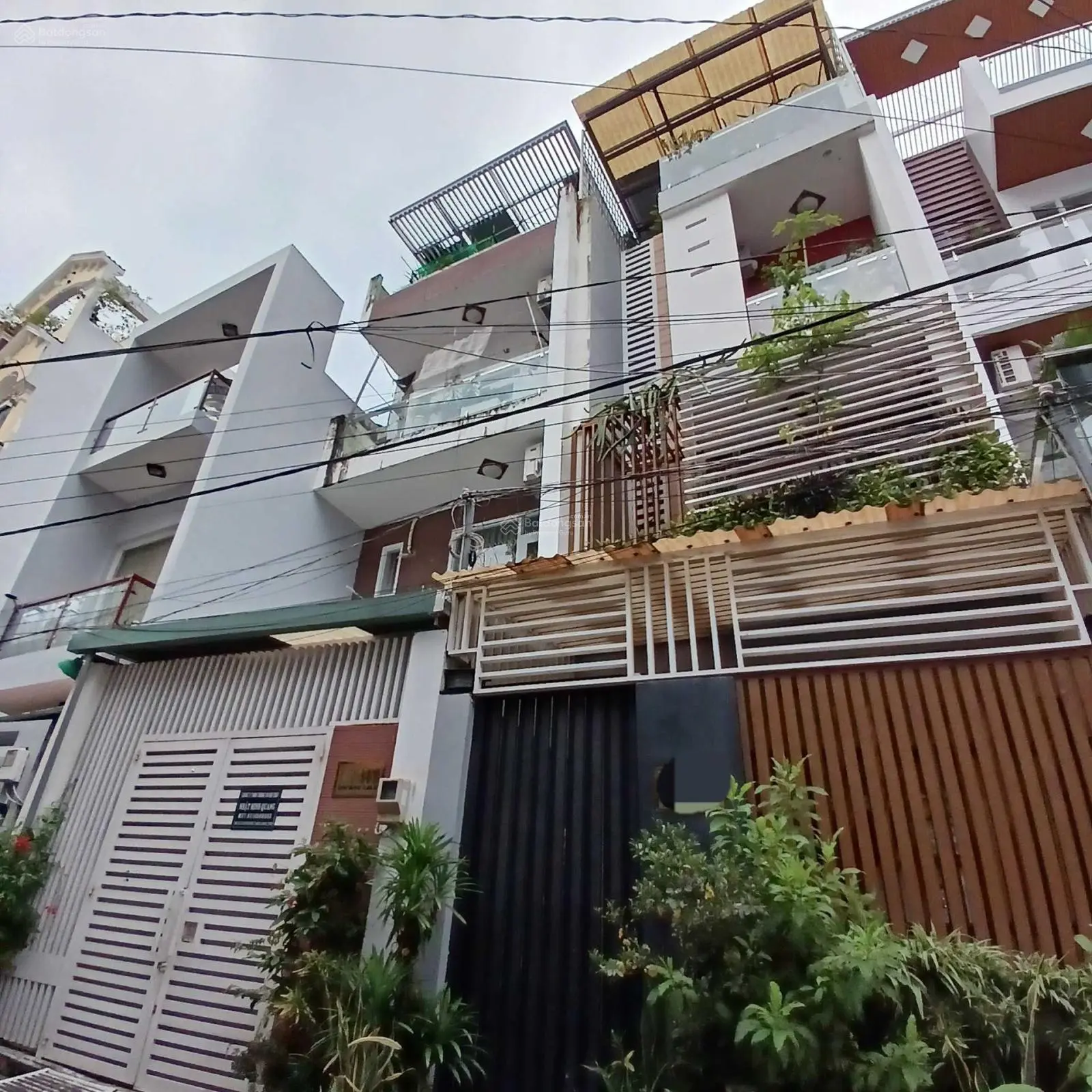 BÁN NHÀ MỚI HUỲNH TẤN PHÁT , 3 TẦNG, SHR, HẺM XE HƠI, QUA PHÚ MỸ HƯNG 5 PHÚT