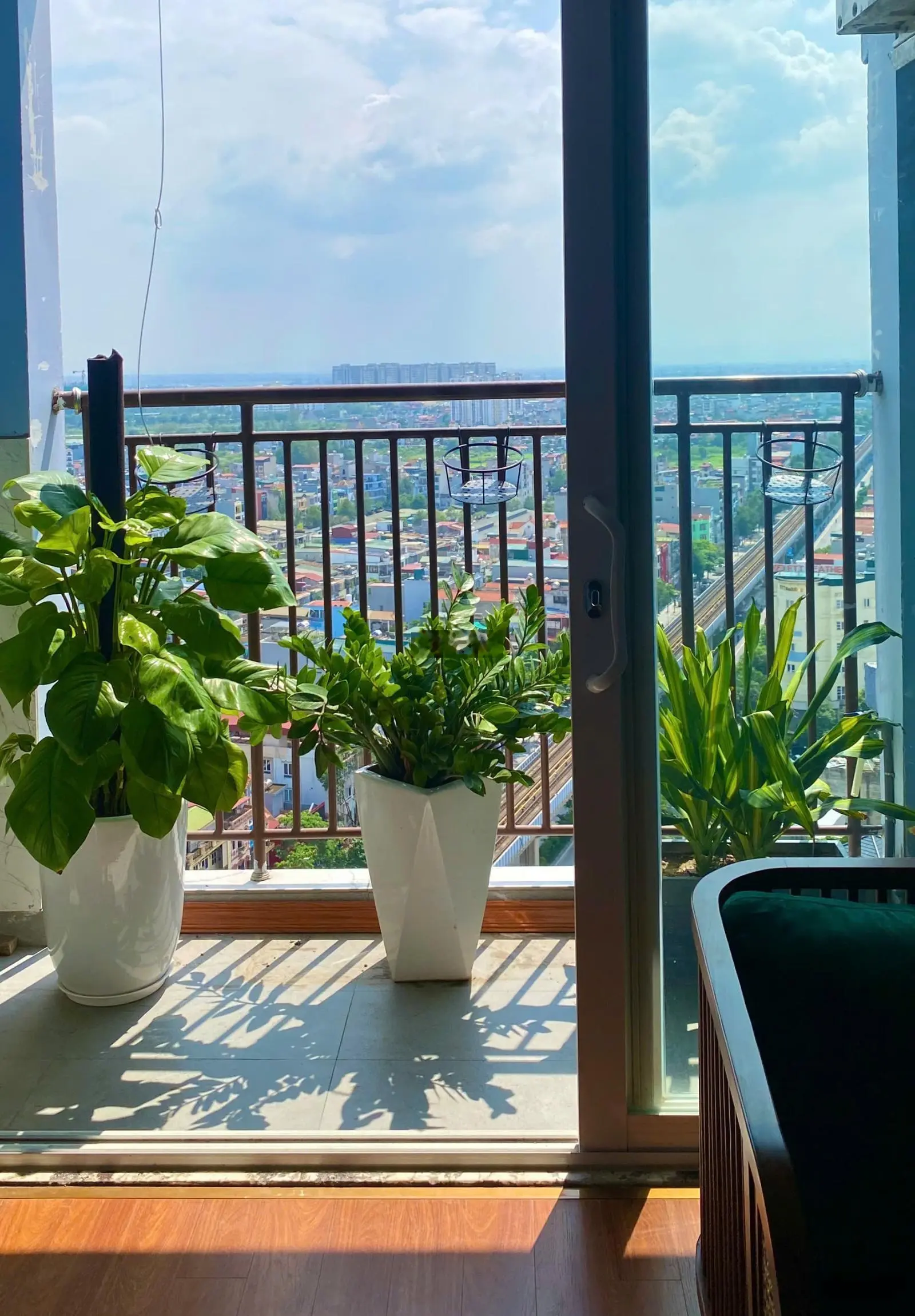 XEM NHÀ ƯNG NGAY, 100M2, 3PN, BC ĐÔNG BẮC, TẦNG TRUNG ĐẸP, NT CAO CẤP, SỔ RIÊNG. LH: 0343,202.831