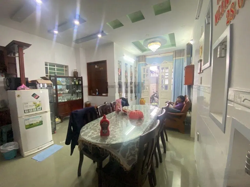 Bán nhà q2 , nguyễn duy trinh, 3 tầng, hẻm 4m , nhỉnh 5 tỷ
