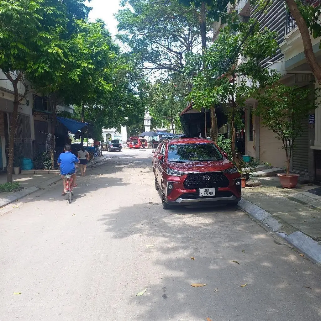 Bán nhà văn phú DT 90m 5tầng MT 4,5m giá chào 18.8tỷ