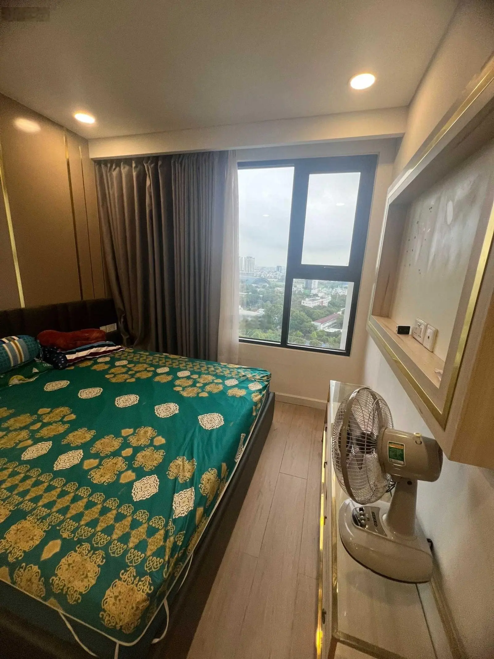 Bán căn hộ Kingdom 101, Block A, 2PN, 2WC, 72m2, full nội thất giá: 5 tỷ 5 (bao sổ), 0908 435 ***