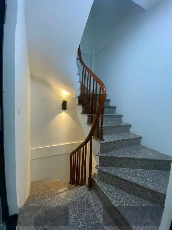 Chính chủ bán nhà Mỹ Đình 35m2, 6 tầng, MT 3,6m - ngõ ô tô - nhà đẹp - 6 tỷ hơn