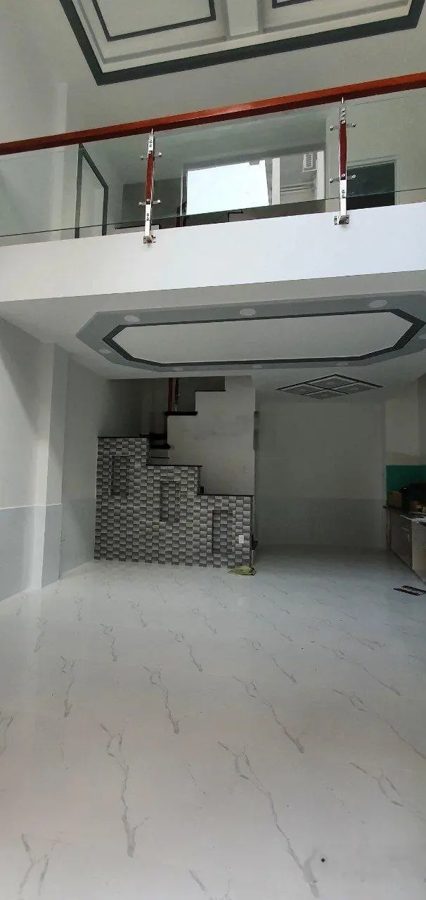 Chủ bán gấp nhà Bùi Đình Túy 40m2 , 1 trệt 1 lửng , 1 lầu giá 2 tỷ 250, sổ hồng riêng .
