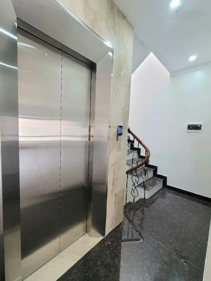 Bán nhà ngọc thụy 6 tầng thang máy- lô góc hưởng trọn ánh sáng tự nhiên
s 41m-6 tầng. ngõ thông ô