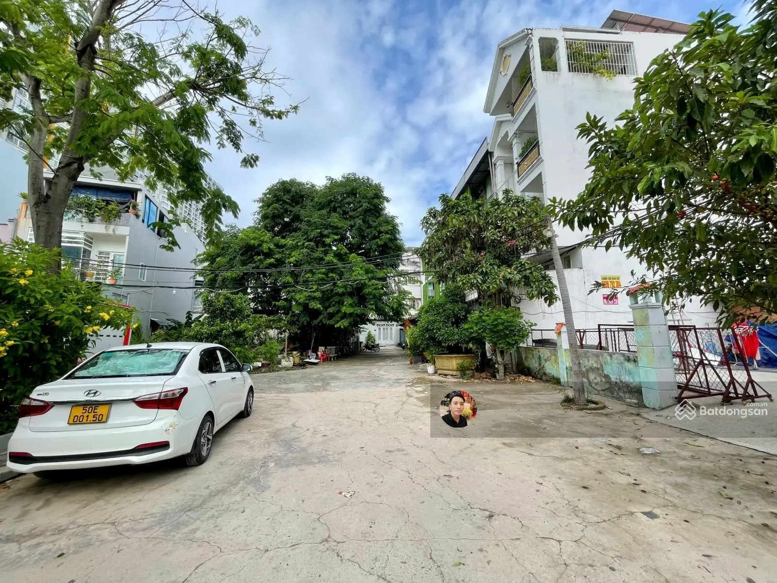 Bán 200m2 đất góc 2 Mặt Tiền (10x20m) khu dân cư gần Hoàng Quốc Việt xây dựng tự do giá chỉ 20,2 tỷ