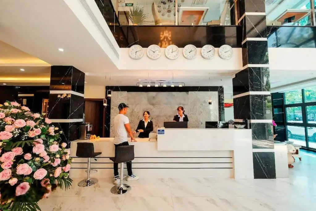 Siêu phẩm khách sạn 4 sao diamond hotel, tp. thủ dầu một, bình dương .10 tầng , siêu lợi nhuận