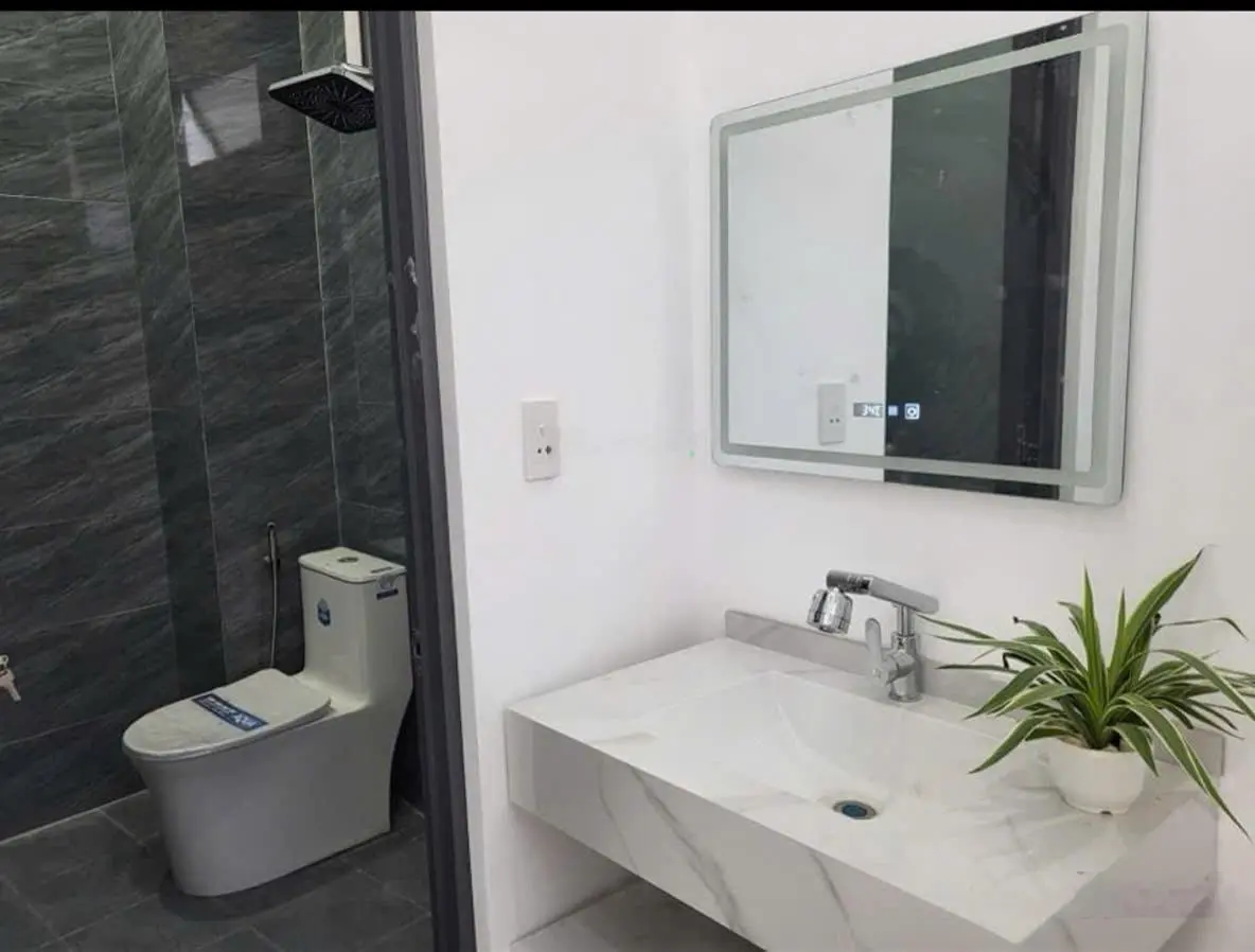 Bán nhà mới xây tt chợ thành, diên khánh