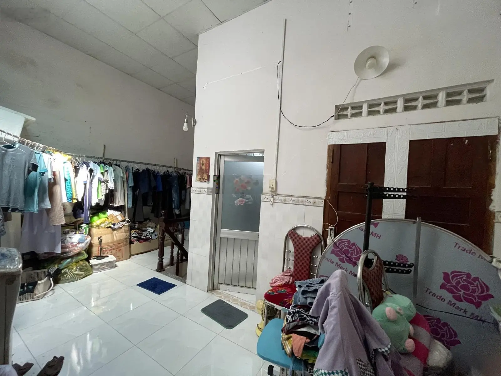 Cần bán gấp nhà mặt tiền kinh doanh, cạnh bến xe , cách biển 3 phút