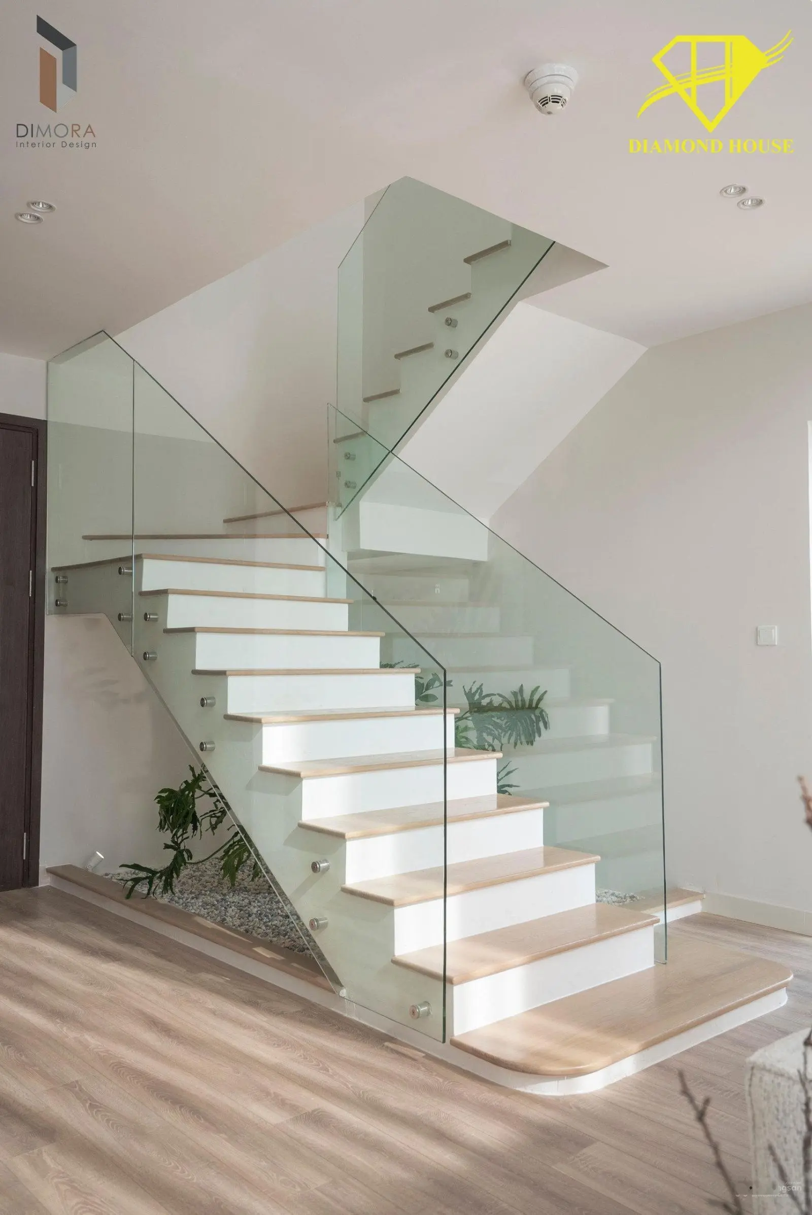 Độc quyền căn 3PN duplex, diện tích 214m2 trong nhà và 40m2 sân vườn giá cực hời chỉ 21 tỷ bao hết