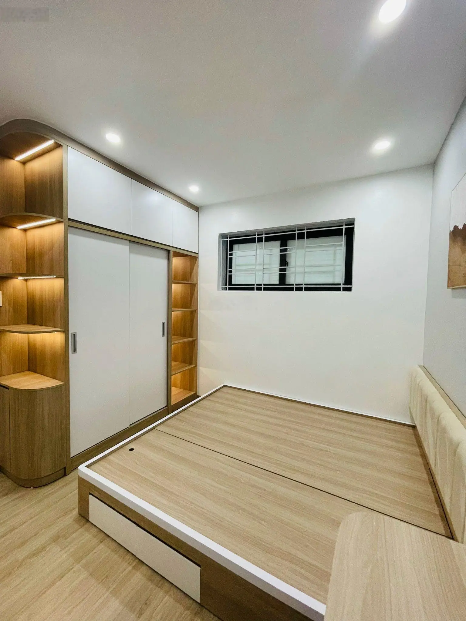 Bán căn hộ tại Nơ3 Bán đảo Linh Đàm - Hoàng Mai Hà Nội. 80m2 3ngủ 2VS. Giá 3tỷ480tr