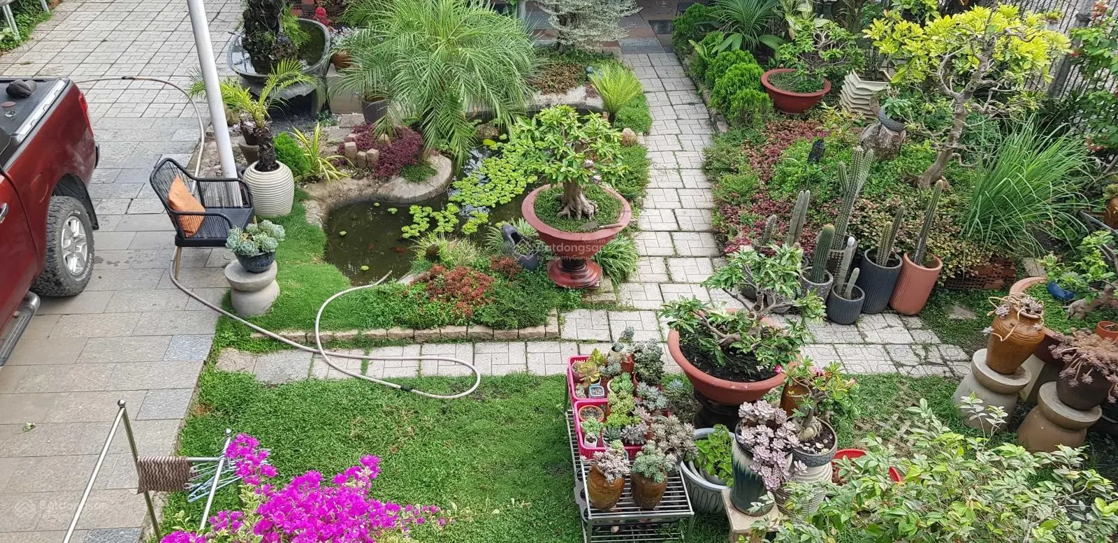 Bán đất chính chủ Quận 2. DT: 241m2. Góc 02 mặt đường. Giá: 12,4 tỷ