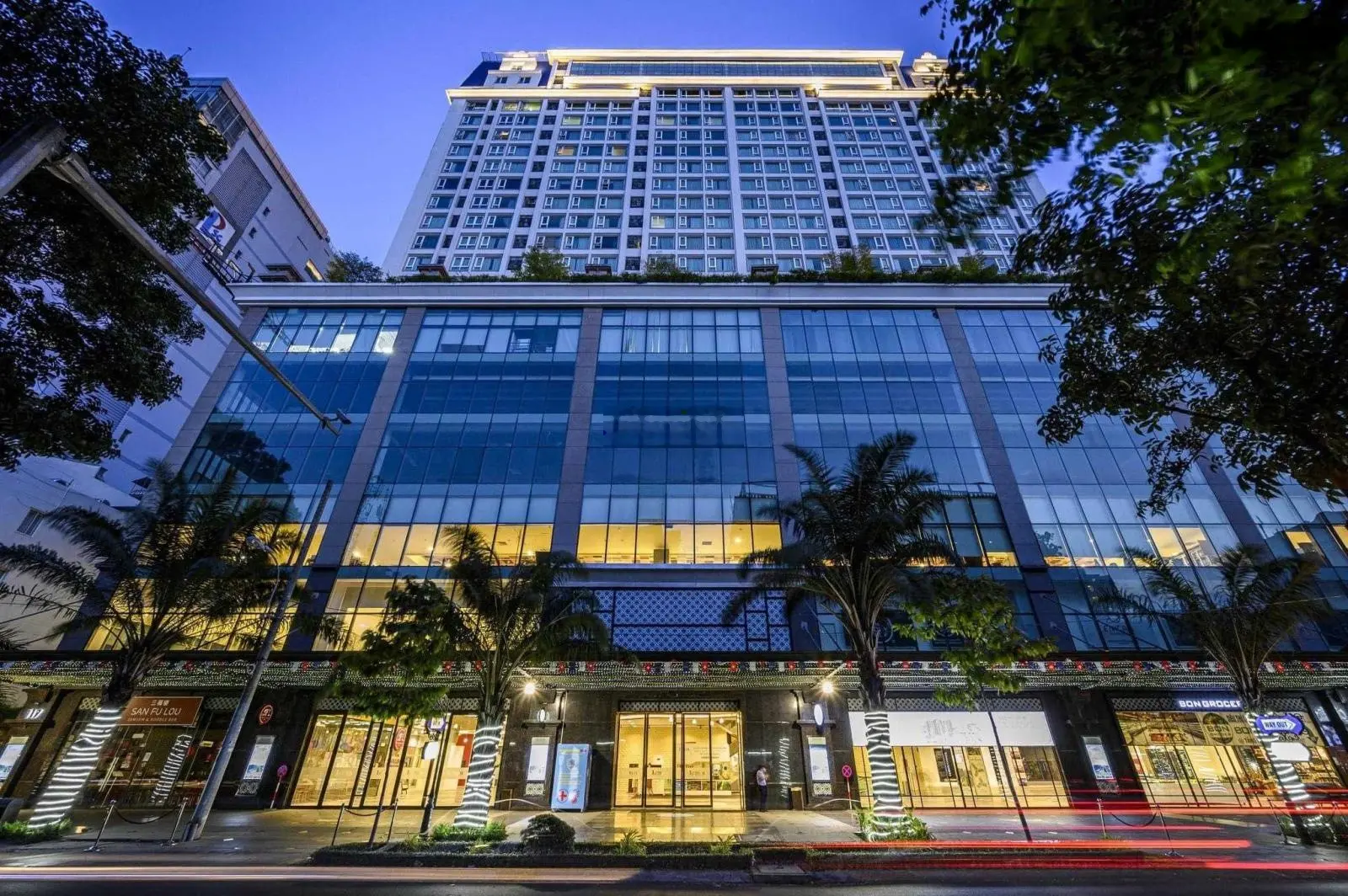 Bán căn Penthouse 150m2 Leman Luxury tầng cao view cực đẹp, giá 18 tỷ. LH 0934 004 ***