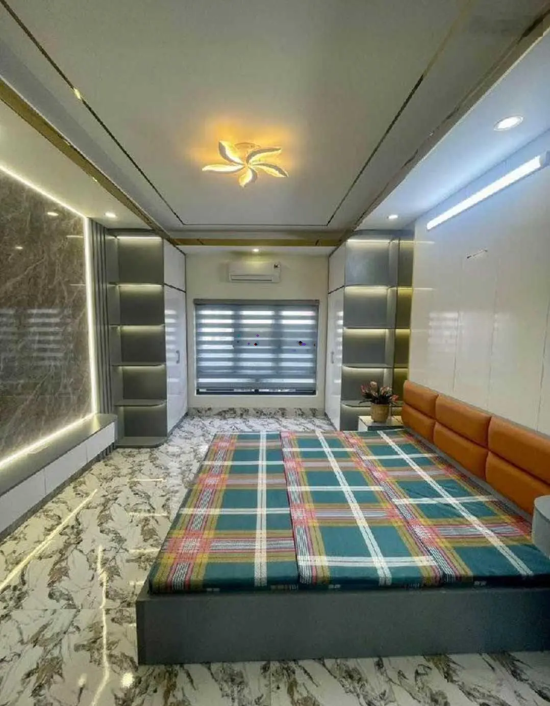 Á hậu nhà đẹp Văn Phú, Hà Đông, 47m2, 5 tầng, giá 5.x tỷ gần Ô tô tránh, bãi đỗ xe