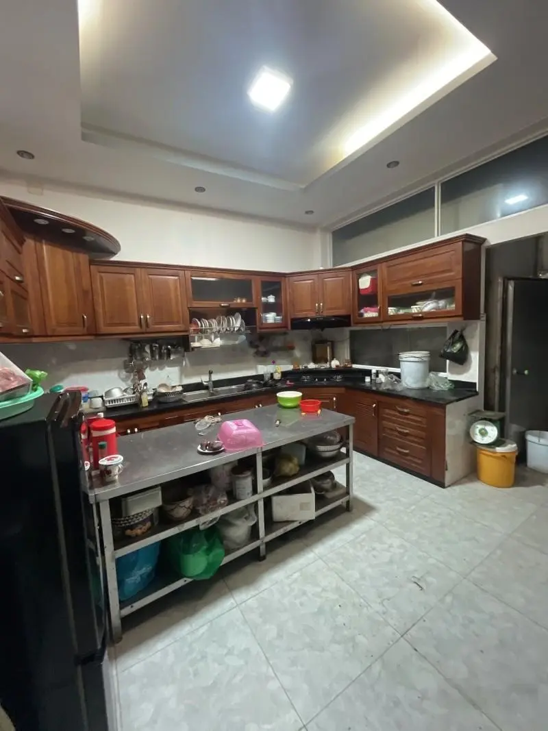 Bán gấp nhà Lê Hồng Phong, Quận 10 - 92m2 (6 x 16) - xây tâm huyết 4 tầng - chỉ 12.5 tỷ (còn bớt)