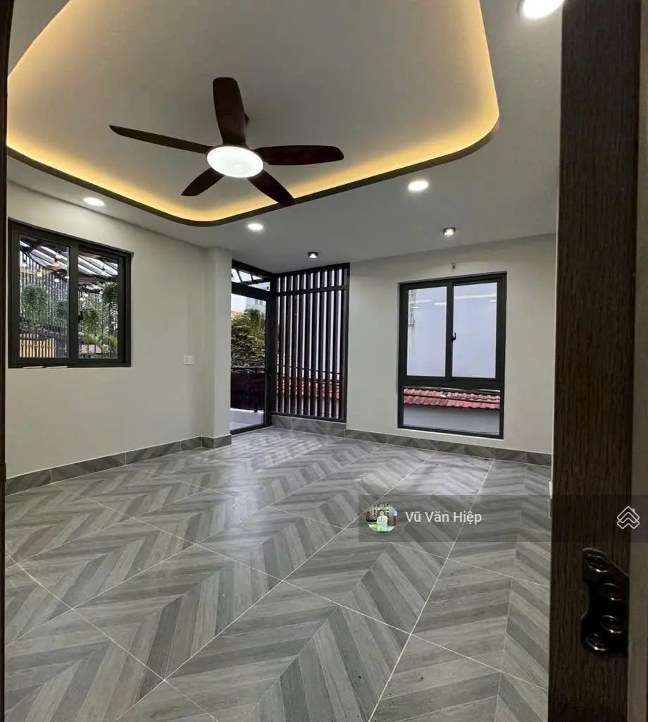 Nhà 3 lầu mới, đầy đủ nội thất Hậu Giang, Quận 6 gồm 4PN bán 5.8 tỷ thương lượng