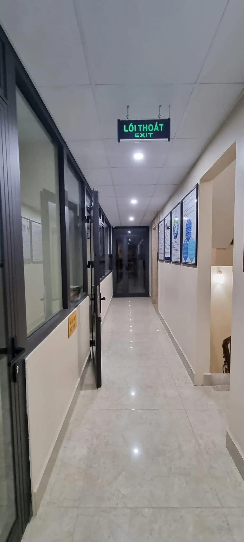 Bán gấp! Tòa nhà văn phòng full công năng 140m2, 8 tầng mặt tiền 7.1m. Đầu tư giữ tiền đỉnh