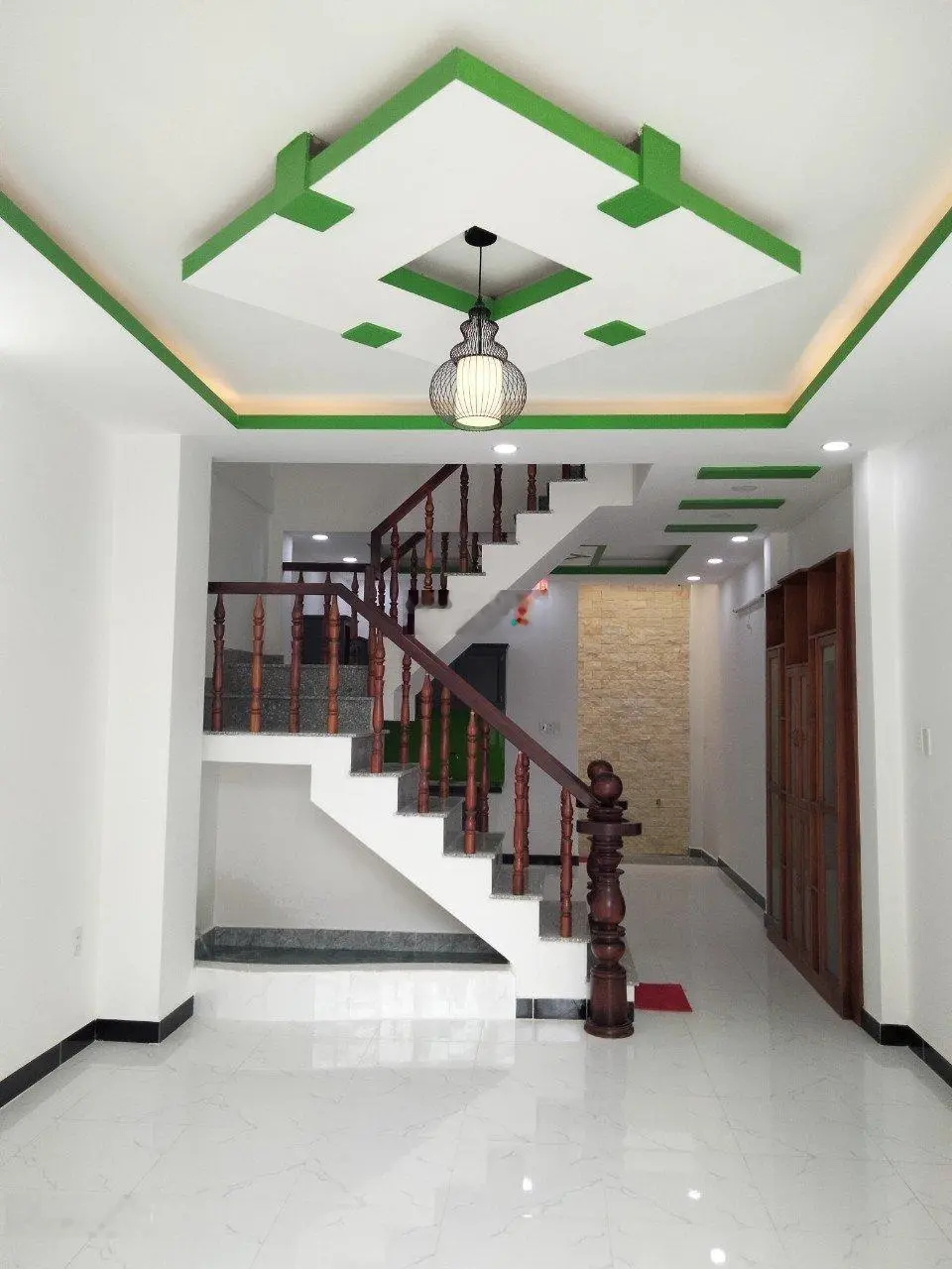 Chủ hạ giá bán nhà đúc 2 tấm bán nhanh trong tuần 2.5 tỷ nay còn 1.tỷ95 bao công chứng