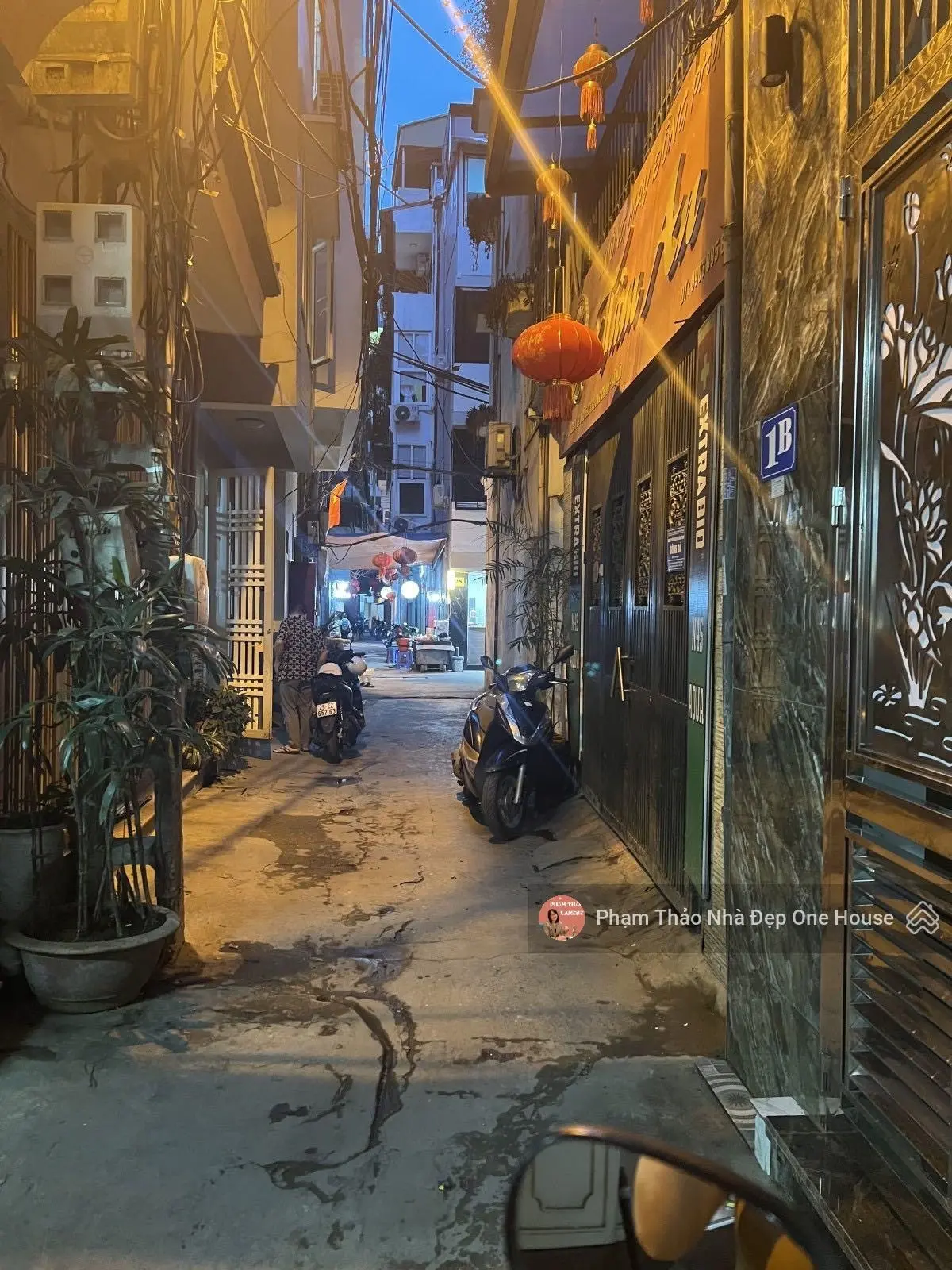 Bán nhà 4 tầng - Đê La Thành - sổ vuông hoa hậu. 50m2 giá 5 tỷ - ngõ 198 Đê La Thành