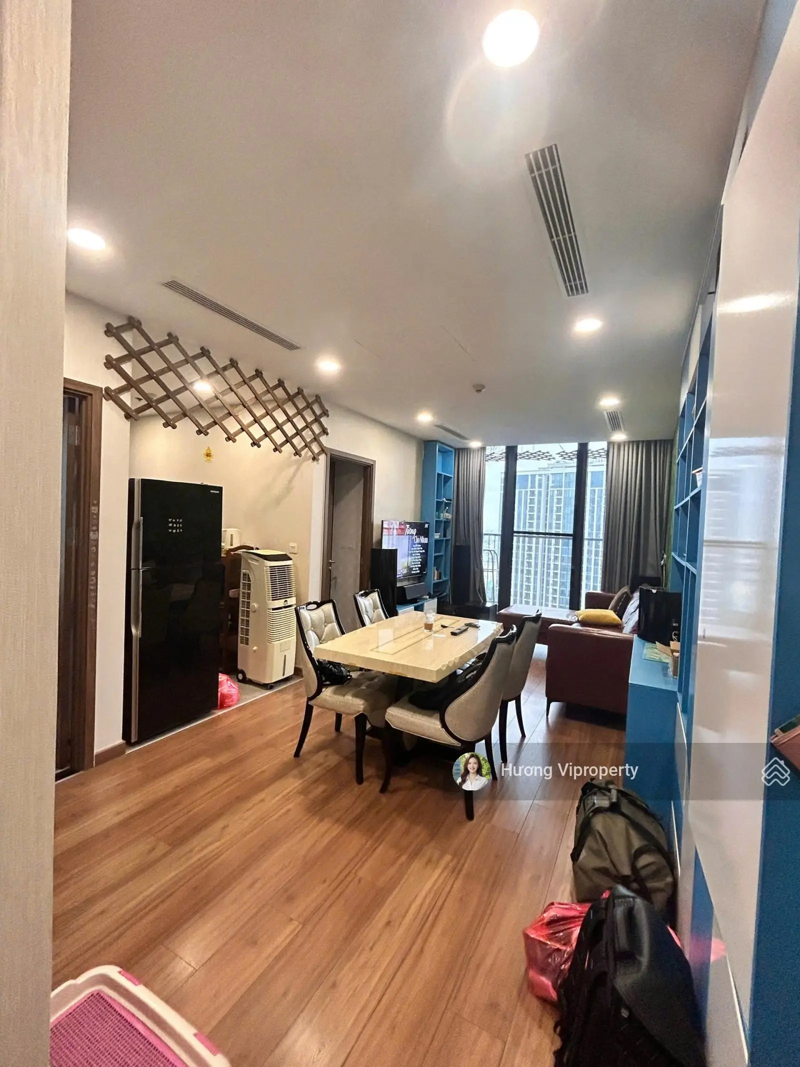Bán căn hộ CÓ SỔ HỒNG HR1B-03 Eco Green Saigon 2PN 2WC full NT hỗ trợ thủ tục hồ sơ A-Z