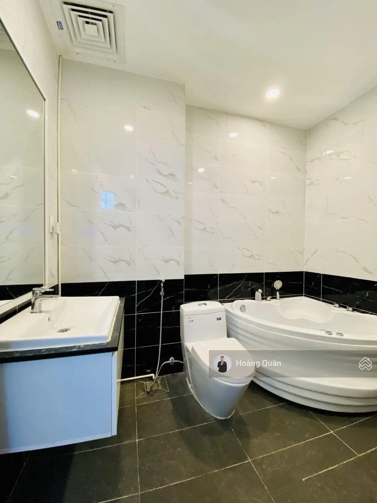 Gấp bán - nhỉnh 8 tỷ - xe hơi ngủ trong nhà 50m2 - 4 tầng BTCT - 4PN - thông ra Lê Văn Sỹ Phú Nhuận