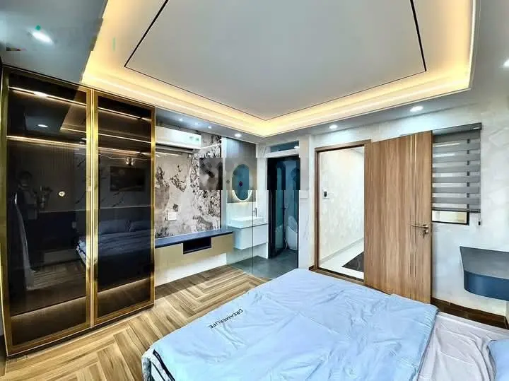 Bán gấp nhà Nguyễn Văn Tăng , Long Bình , Quận 9. DT 65m2 giá bán 3 tỷ .Sổ riêng