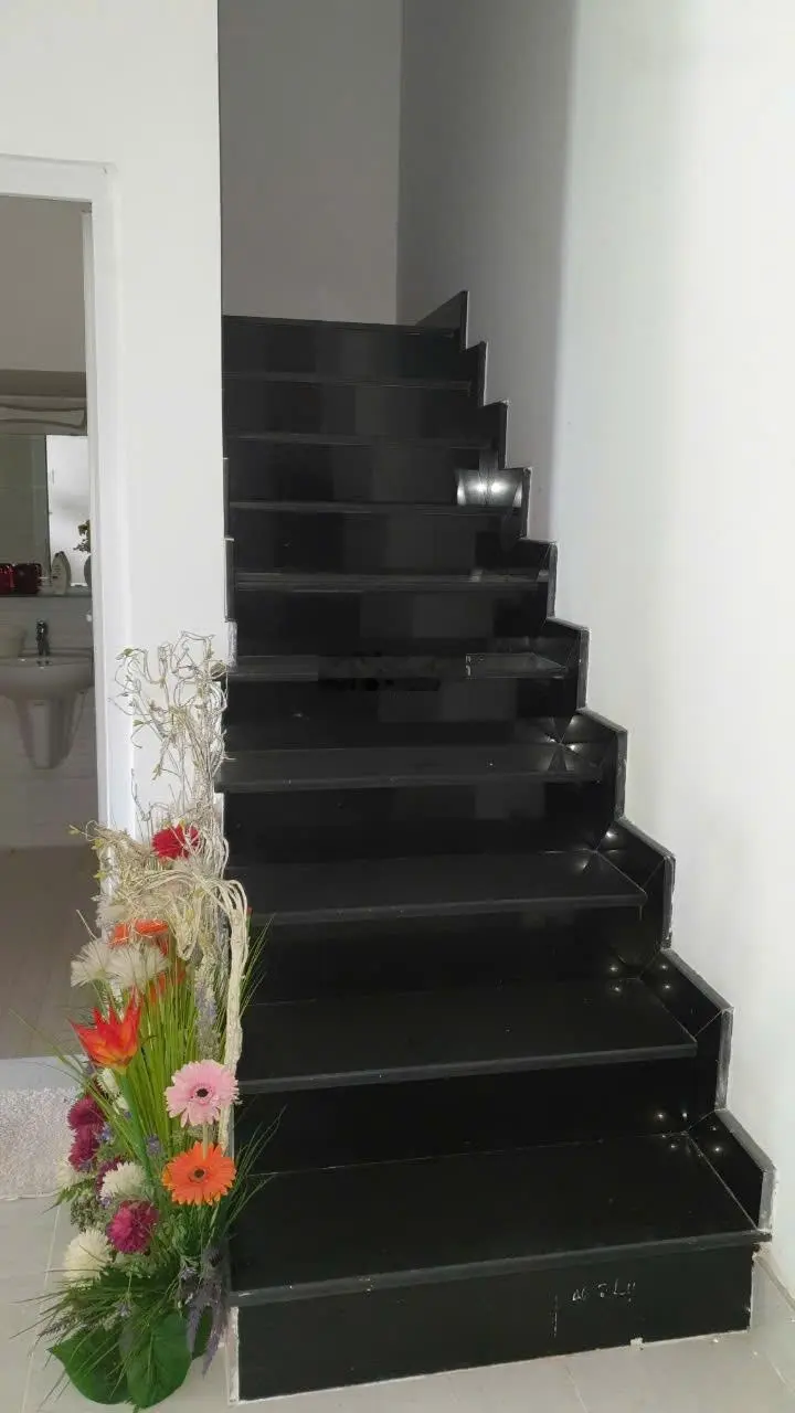 Nhà Mặt Tiền Nhựa gần Lái Thiêu DT 325m2 giá 9ty