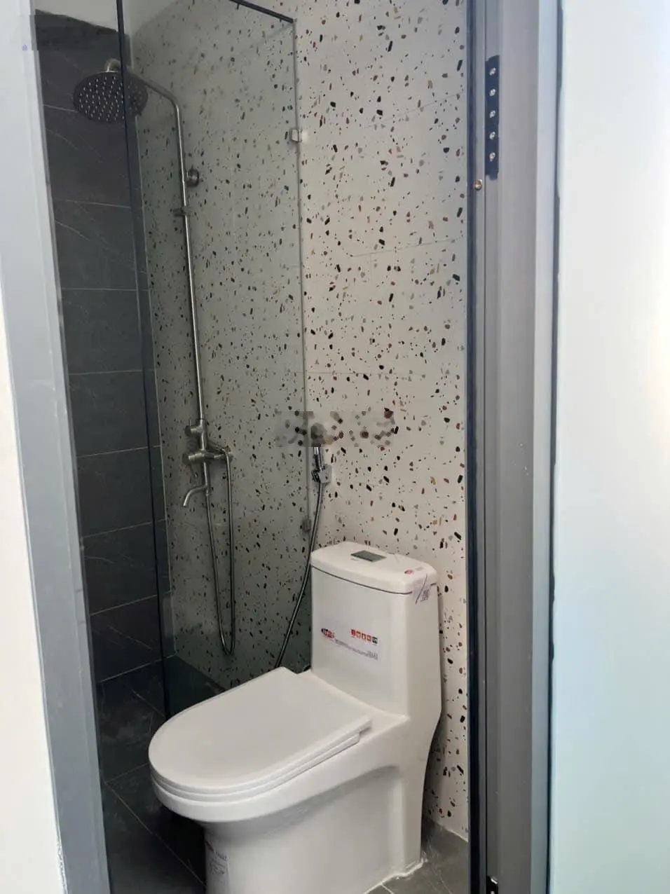 Bán nhà riêng mới 100% DT75m2 cách trường tiểu học Quảng Phú 100m giá 1,69tỷ thương lượng chính chủ