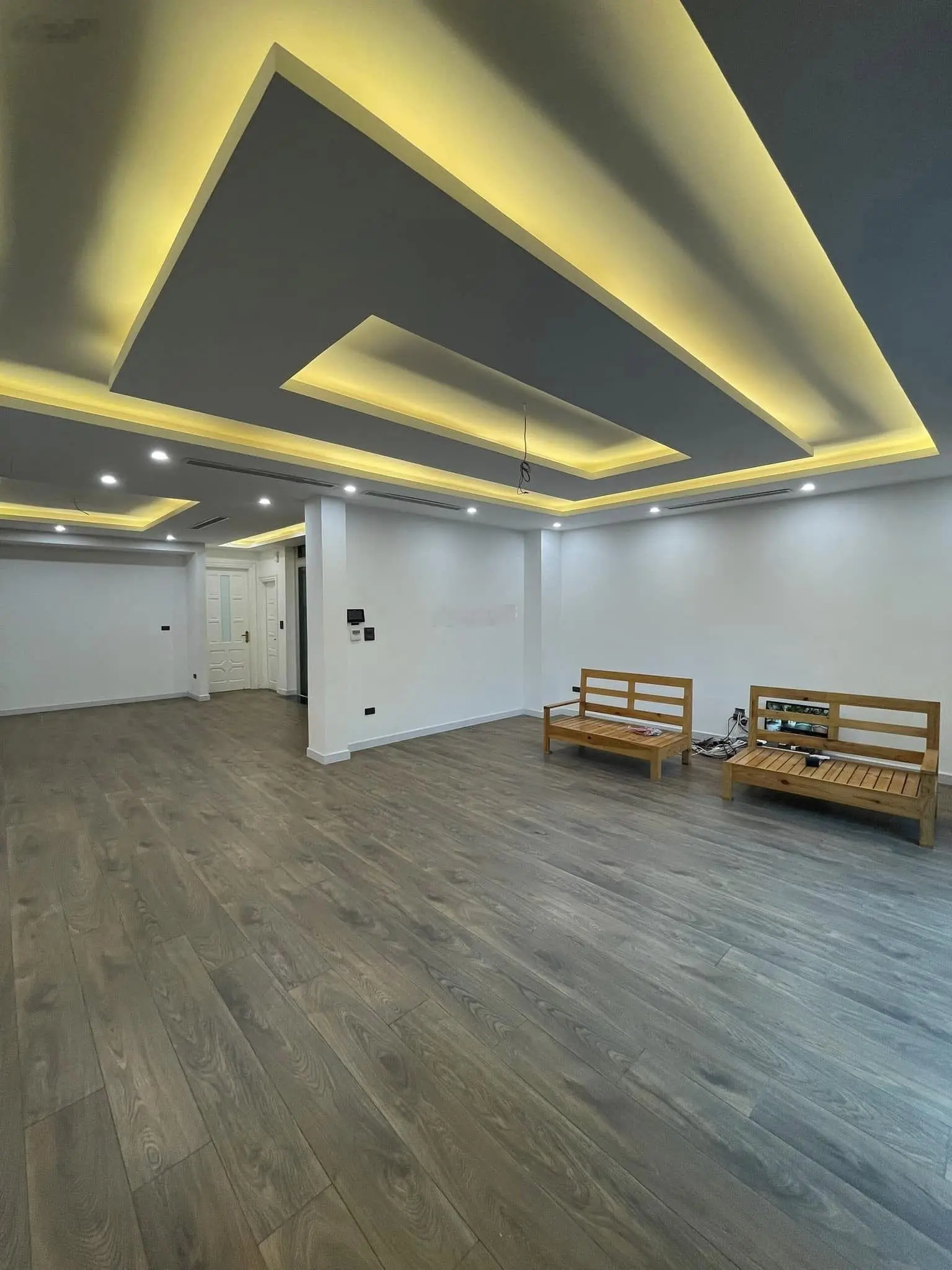 Bán toà nhà 9T, 462m2 mặt phố Thái Hà, quận Đống Đa - mặt phố vip - trung tâm quận Đống Đa