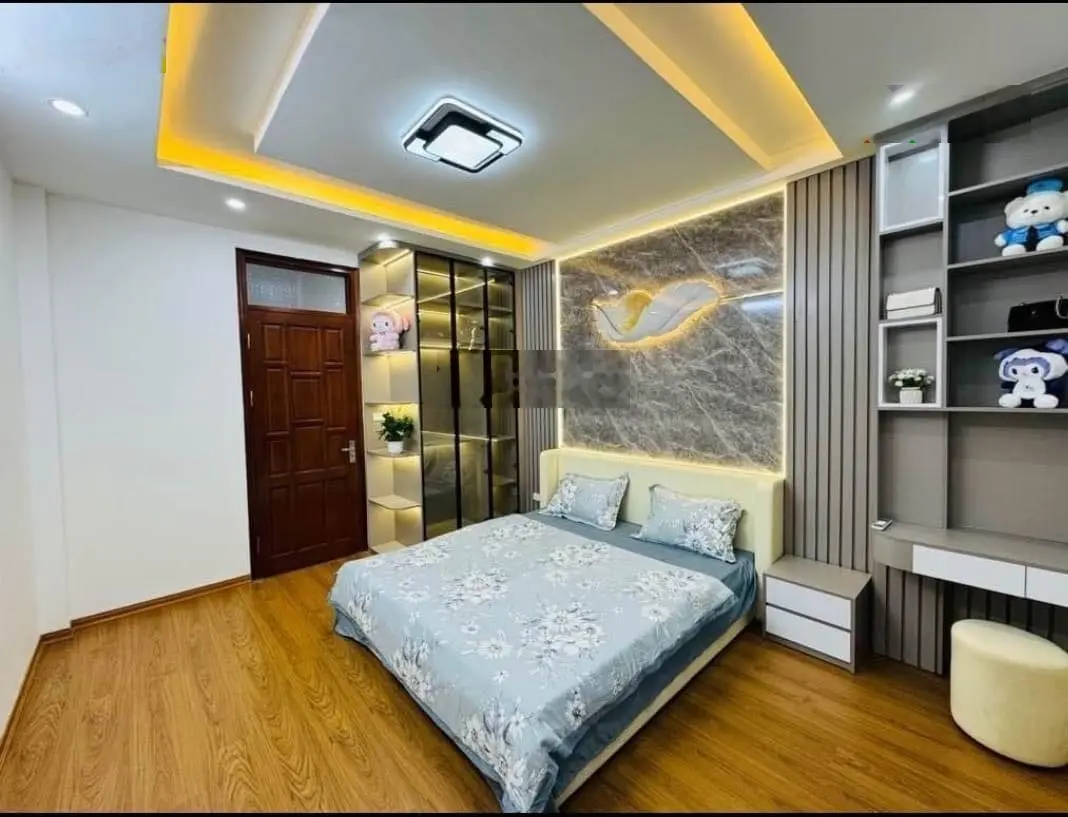 Bán nhà Đền Lừ, Hoàng Mai. Diện tích 45m2 5tầng, hàng xóm Feliz Homes, thang máy, oto 30m chỉ 6,xtỷ