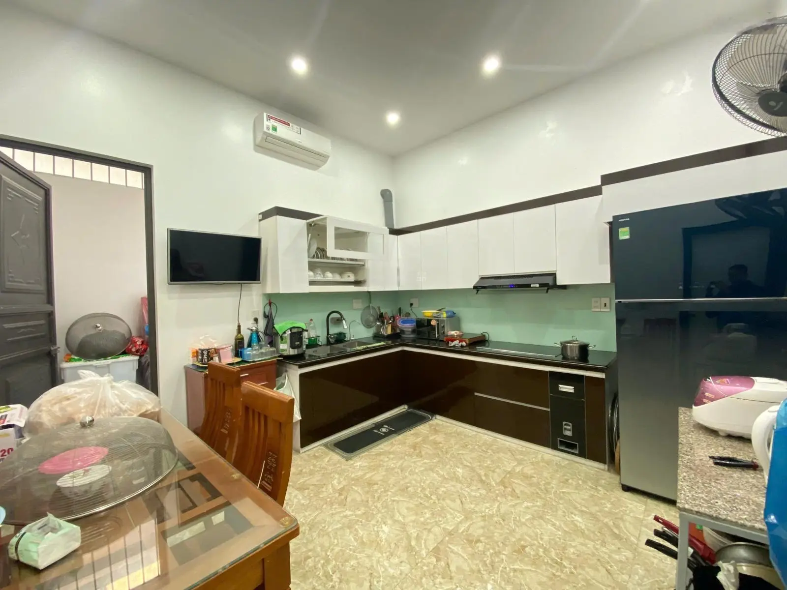 Bán nhà 4 tầng thang máy mặt đường Nguyễn Văn Hới, Cát Bi, Hải An, Hải Phòng