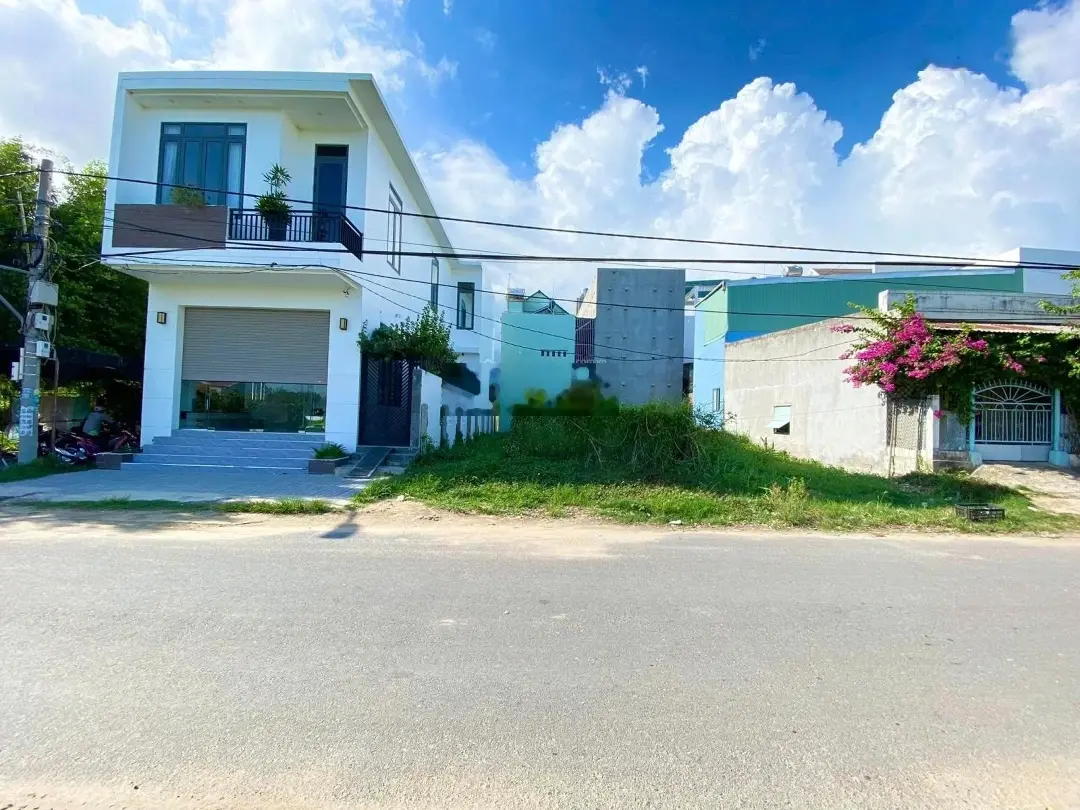 Gấp lô đất giá mềm MT đường Nguyễn Thiện Thành cách trường THPT Hòa Lợi 200m 120m2/SHR