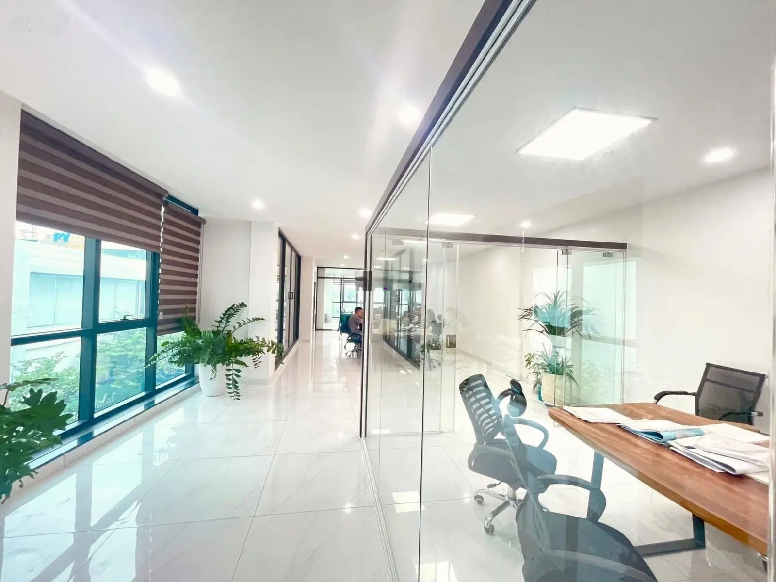 Bán nhà mặt phố Đội Cấn 156m2*5T MT 15m 33 tỷ nhỉnh lô góc ôtô - 2 vỉa hè - kinh doanh - thang máy