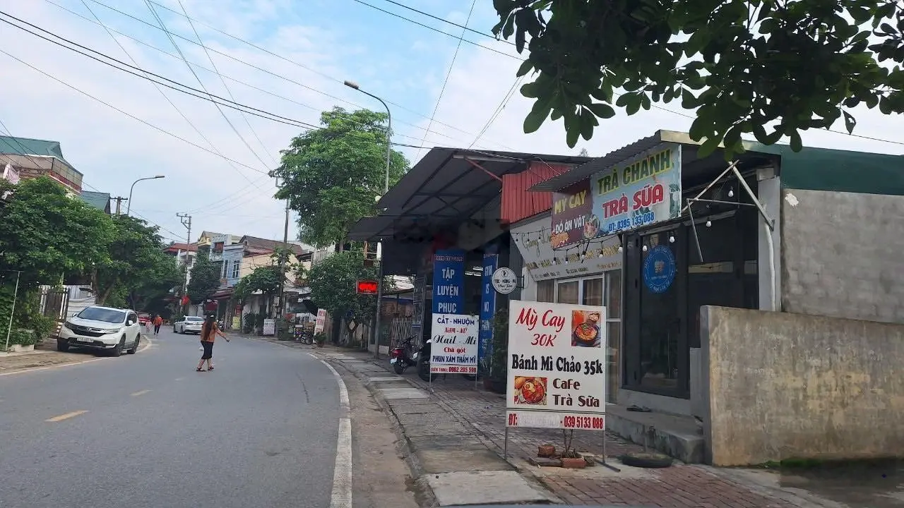 Chính chủ bán đất mặt phố Ngô Gia Tự, TP Yên Bái. 256m2 - MT 8m - giá 6,2 tỷ
