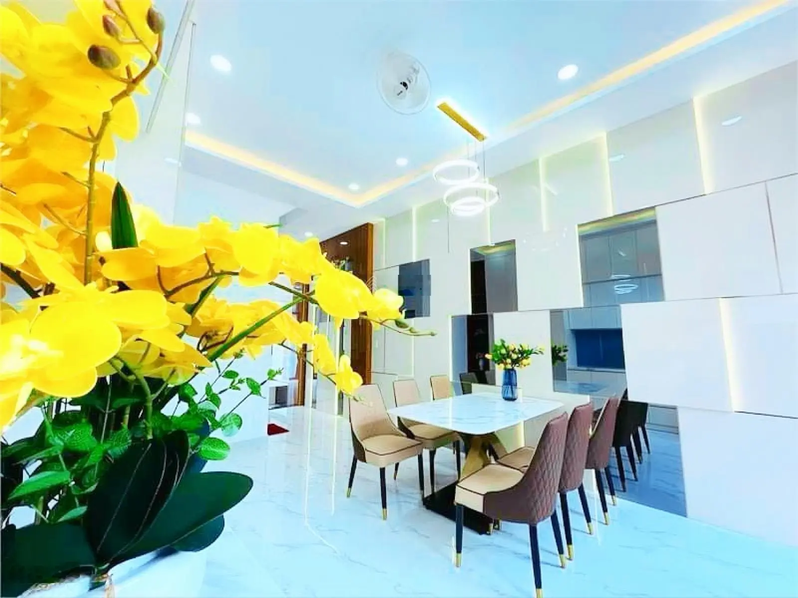 Bán nhà mặt phố mới xây đẹp tại đường Nguyễn Triệu Luật, Tân Tạo, Bình Tân, vừa ở vừa kinh doanh