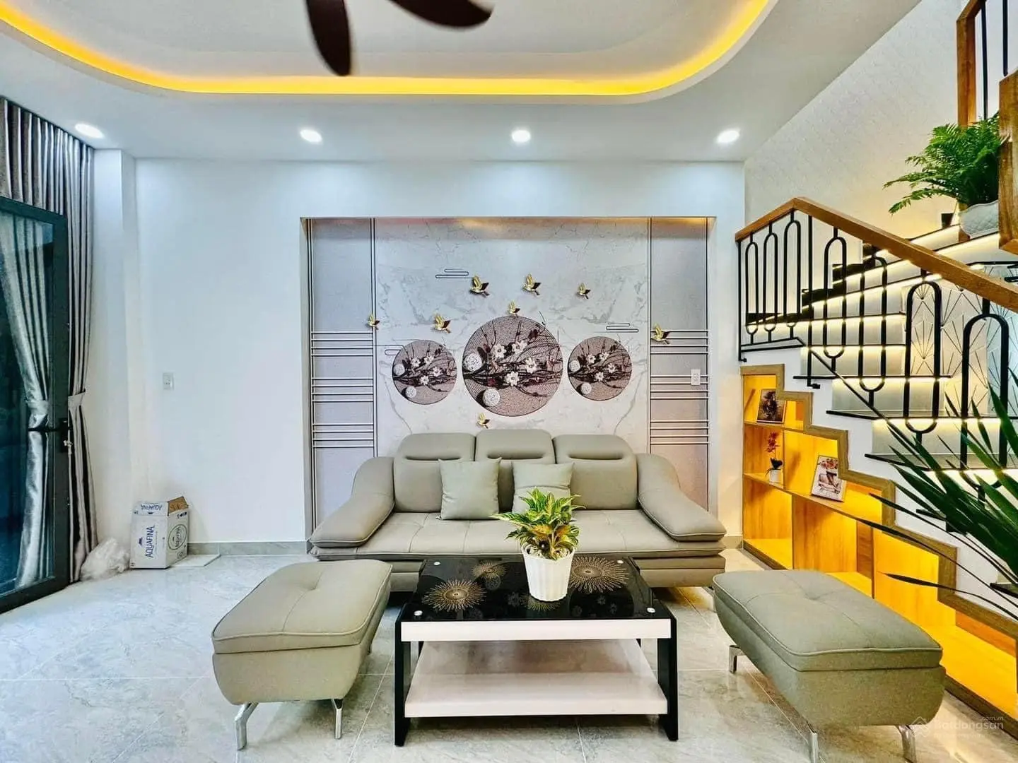 Cần Bán Nhà Mặt Tiền Đường Trần Hưng Đạo (1trệt1 lầu,giá 980 triệu) Dĩ An Ngay Ga Dĩ An Sổ Hồng Sẵn