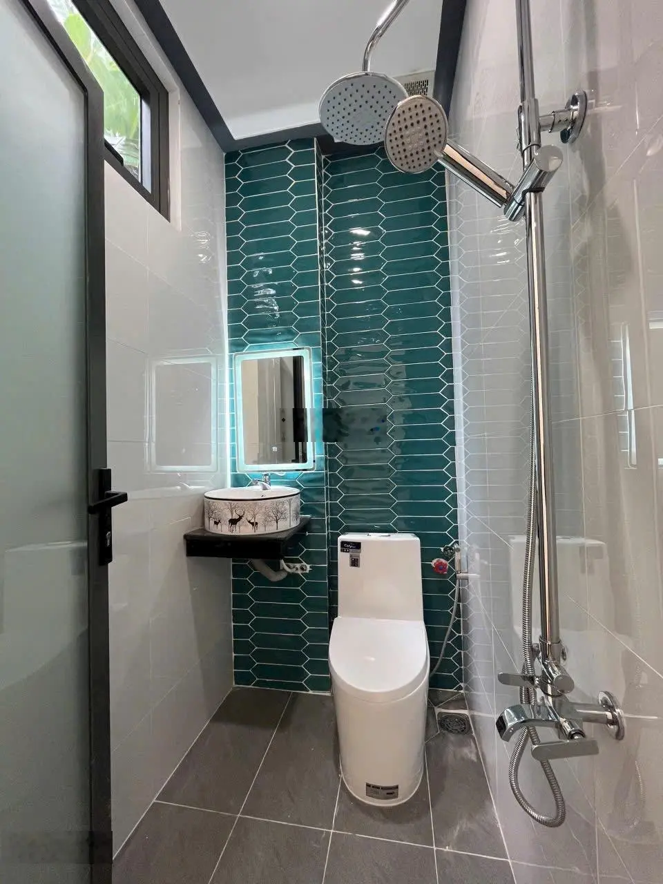 Cần bán căn nhà tân cổ điển tuyệt đẹp tại phường 3 - vĩnh long giá 2,2 tỷ