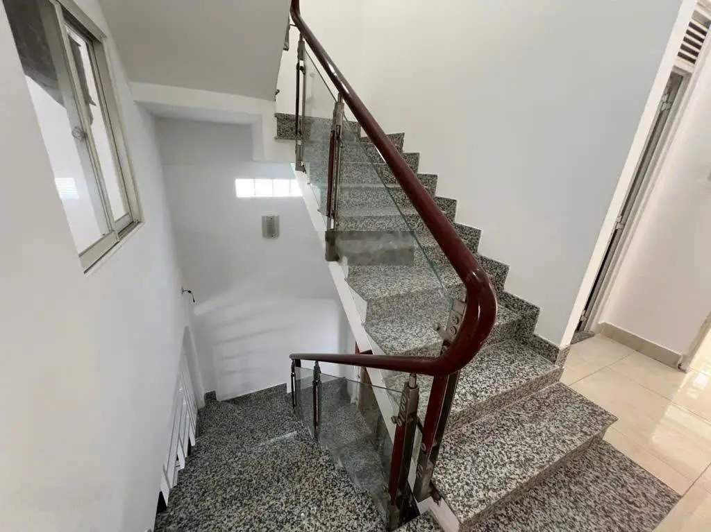 Bán nhà đường 8 mét thông, tân kỳ tân quý nhà thờ bình thuận, 3 tầng cực đẹp 53m2 (4x13) giá 5 tỷ 9