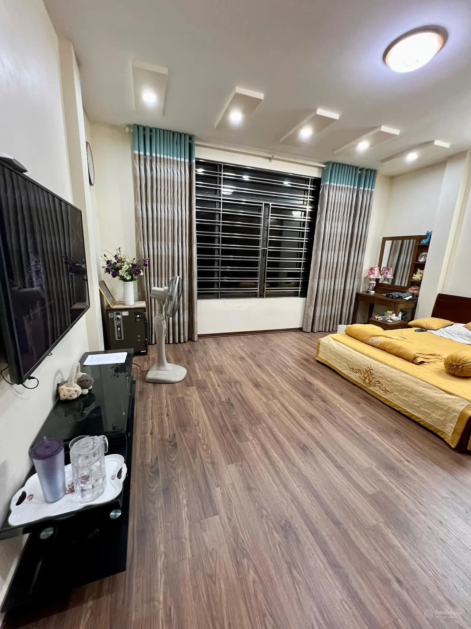 Bán nhà phân lô, 50m2, mt 5m, giá nhỉnh 14 tỷ, oto tránh, vào nhà.