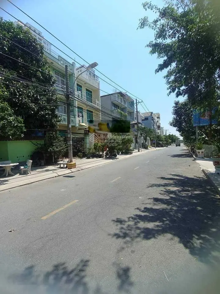Gấp rẻ 2 tỷ. bán nhà mặt tiền 4 tầng, (6mx20m), tặng nội thất 2 tỷ, đường phạm thế hiển, quận 8