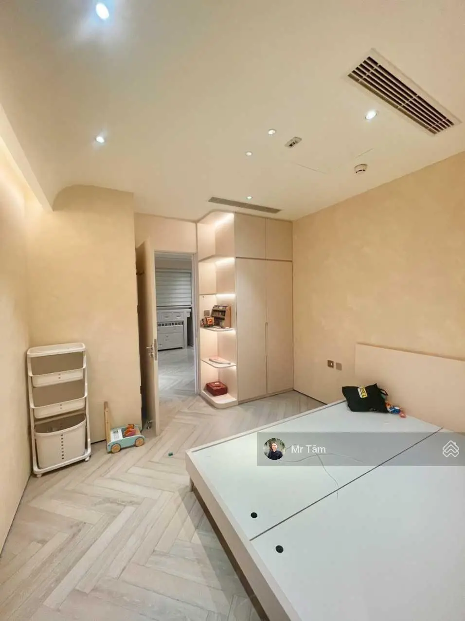 Chính chủ bán CH 3 ngủ The Light, CT2 Viettel Trung Văn, Tố Hữu, DT 130m2, giá 5,7 tỷ, TT như sau