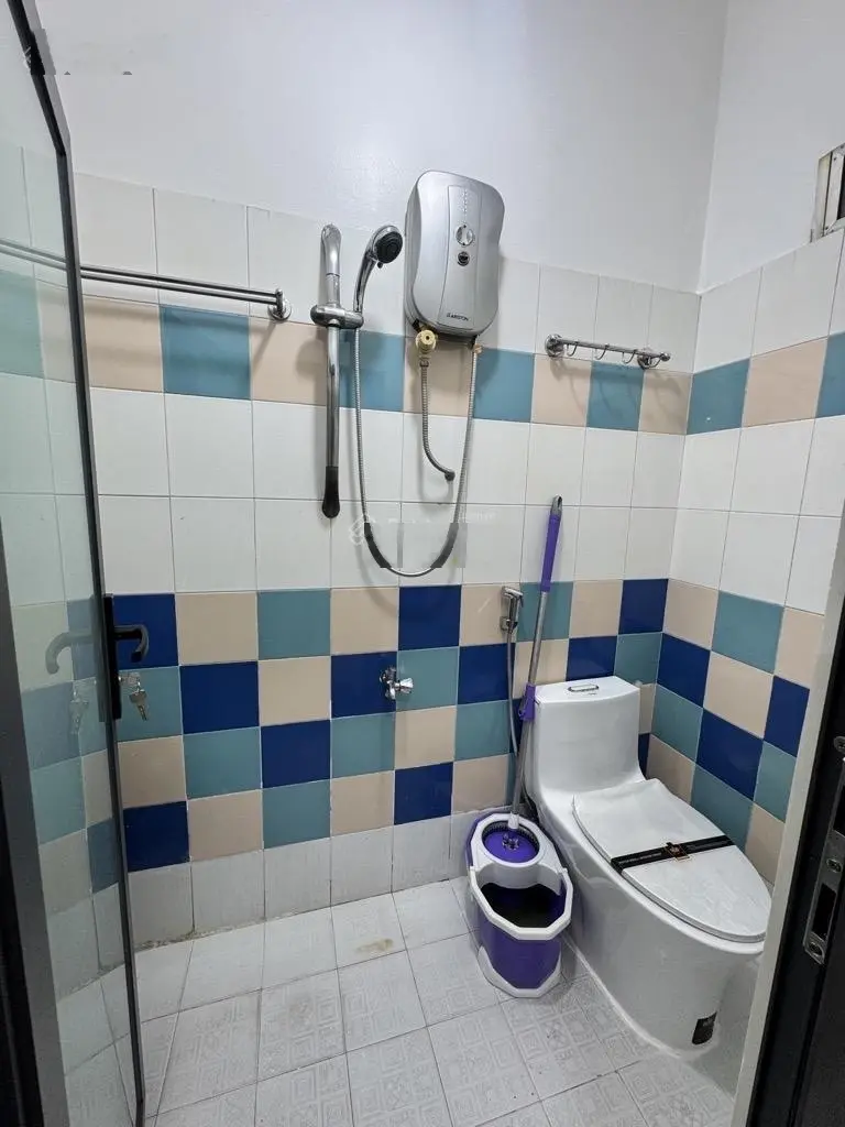 Bán gấp nhà riêng CMT8, Quận 10, 38m2, 2 tầng mới đẹp, hẻm xe hơi đỗ cửa, chỉ nhỉnh 6 tỷ