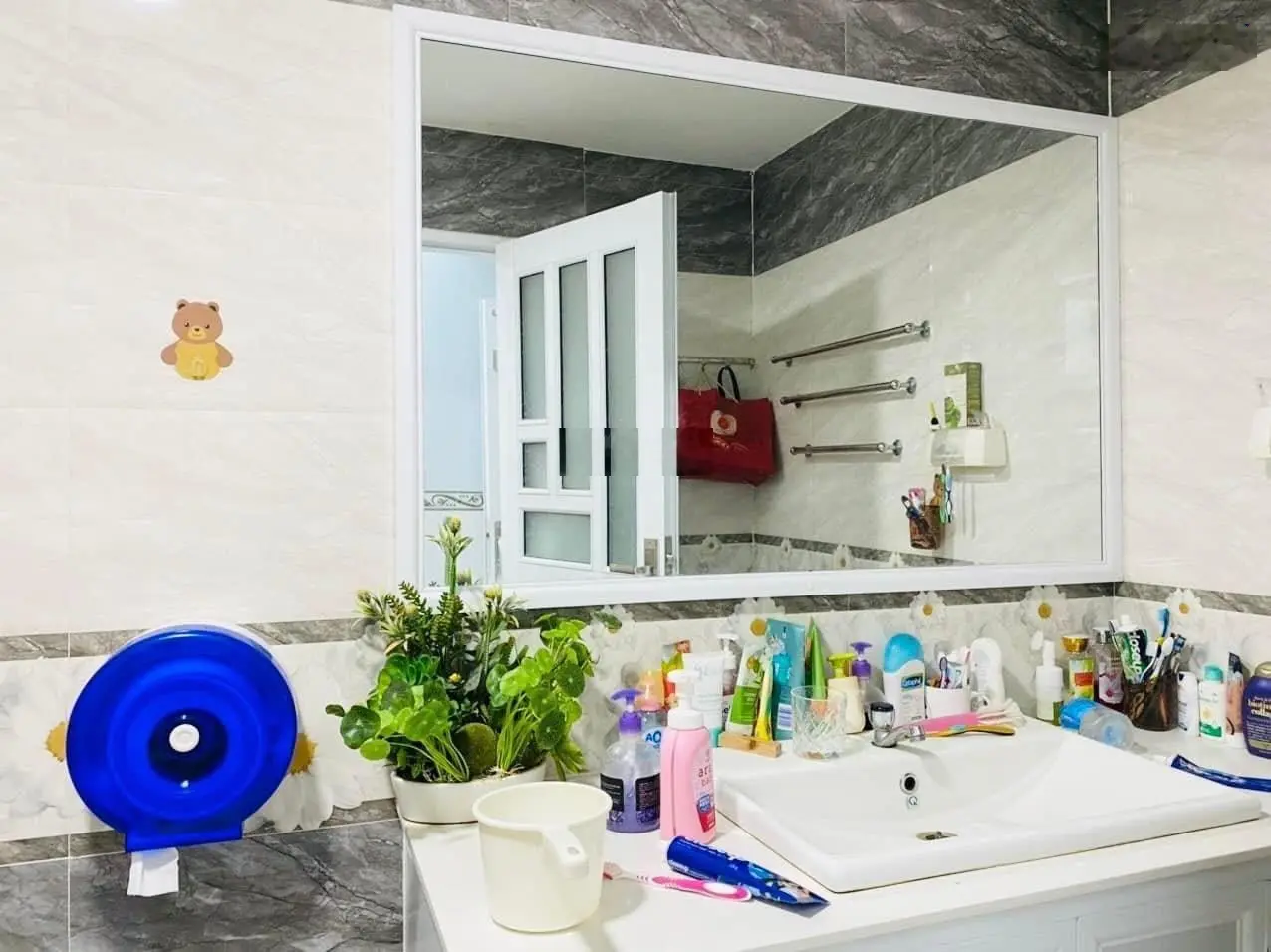 Cần bán nhà đẹp mtkd đường Hồ Quang Cảnh - Hàm Tiến - Mũi Né - Phan Thiết - giá rẻ