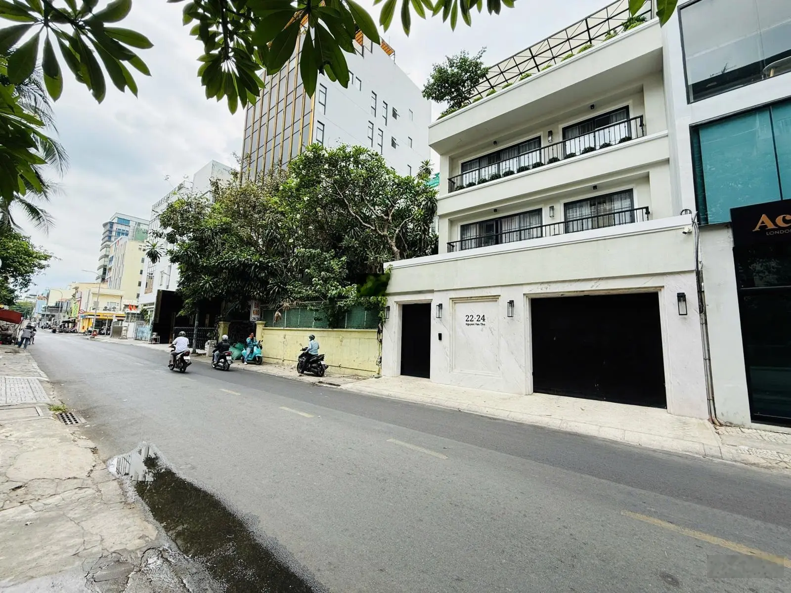 Bán biệt thự sang trọng mặt tiền tú xương, quận 3