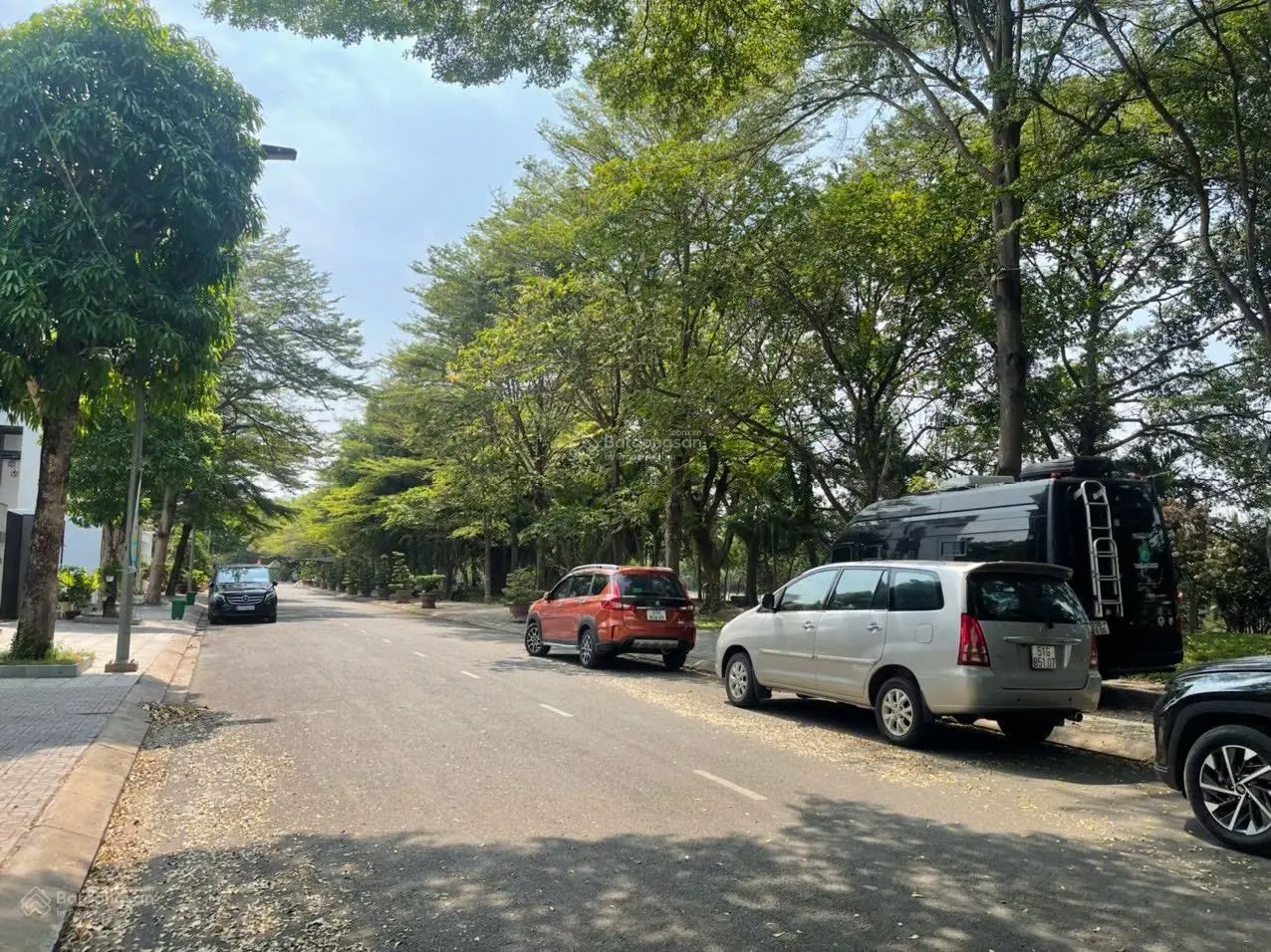 Lô đất đường Trịnh Công Sơn KDC Gia Hoà, Phước Long B, TP. Thủ Đức, diện tích: 300m2/ 36 Tỷ TL