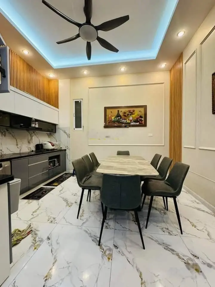 Bán nhà đường Tầm Vu, Phường 26, Bình Thạnh. Giá 3Tỷ450, Dt 65m2, Sổ hồng riêng, hẻm xe hơi 5m