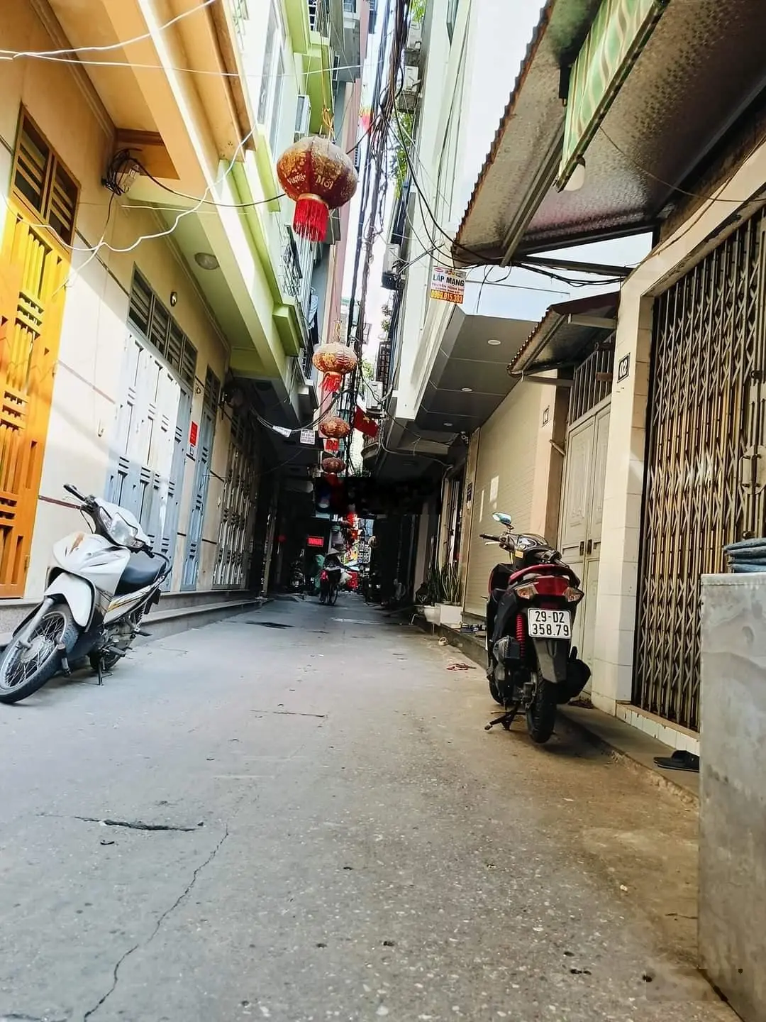 Chính chủ bán nhà 2 tầng ngõ 874 Minh Khai, Hai Bà Trưng, 2 đầu ngõ cách ô tô chỉ 20m , cách mp 30m