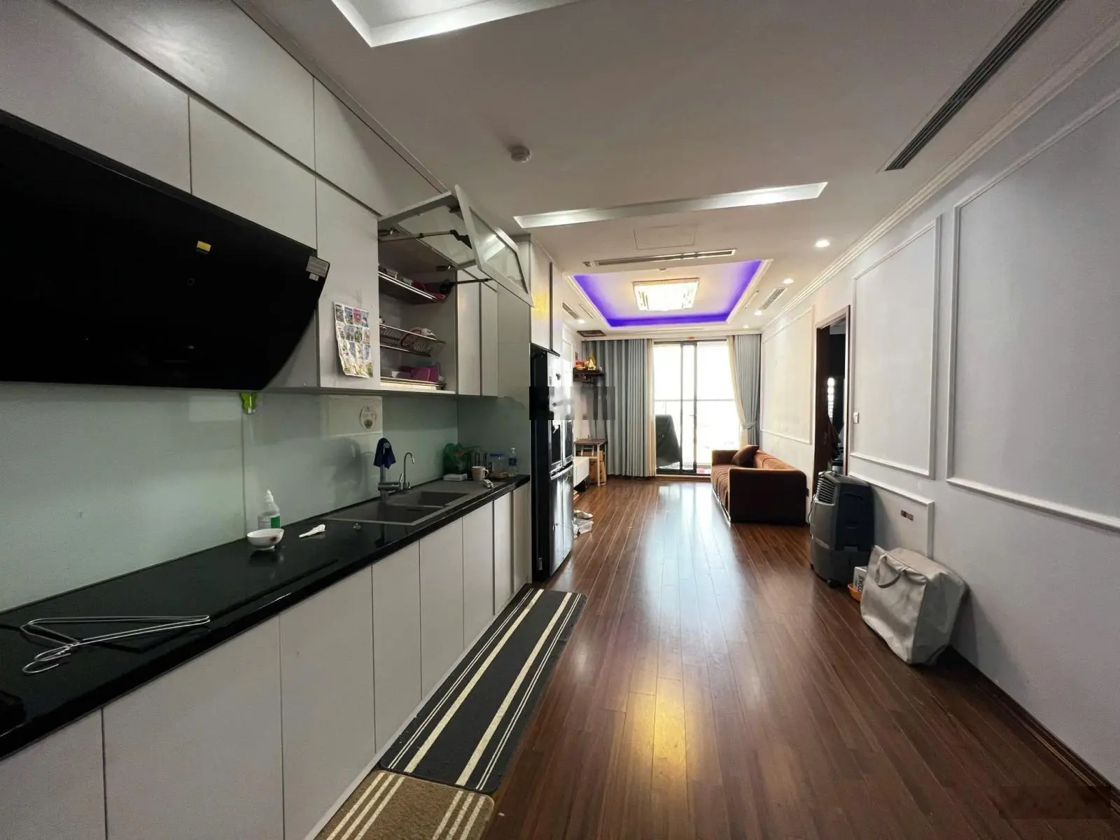 Chính chủ tại Sakura Tower, bán căn 3 ngủ, DT 82,4m2, giá 4,8 tỷ, quan tâm Lh: Mr Thắng 0987 336 ***